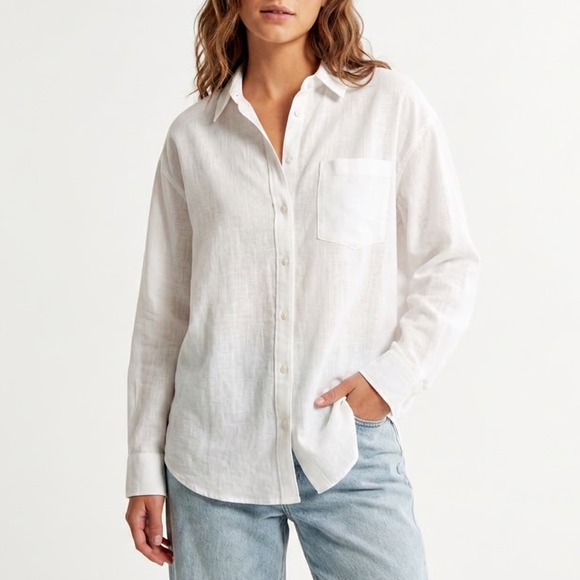 Old Navy Tops - Old Navy Boyfriend Shirt Womens XL White Long Sleeve Spread Collar Button Up